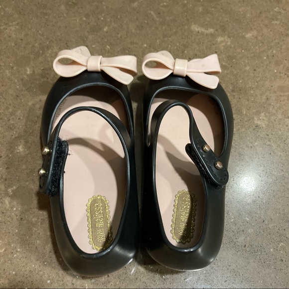 Mini Melissa Black with Pink Bows - Picture 5 of 6